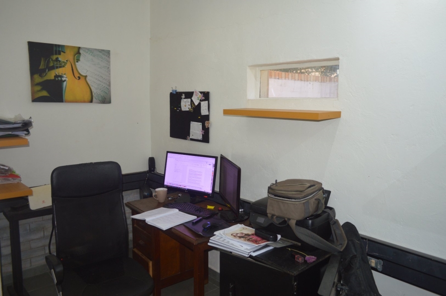 4 Bedroom Property for Sale in Flamwood North West